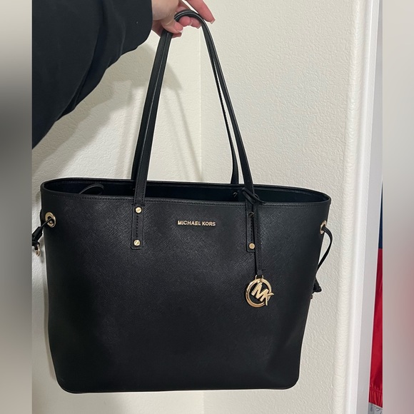 Michael Kors Handbags - Michael Kors Tote Bag
